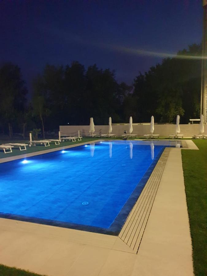 Marina Degli Estensi Floating Resort Llido Degli Estensi Exterior photo