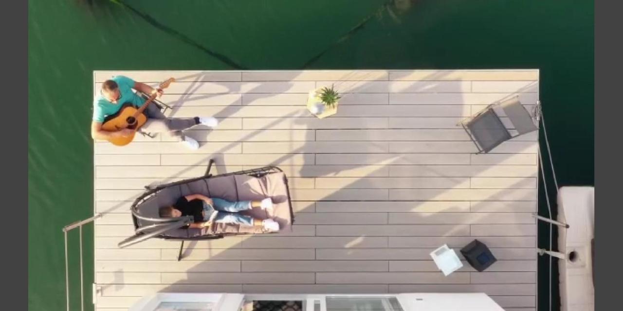 Marina Degli Estensi Floating Resort Llido Degli Estensi Exterior photo